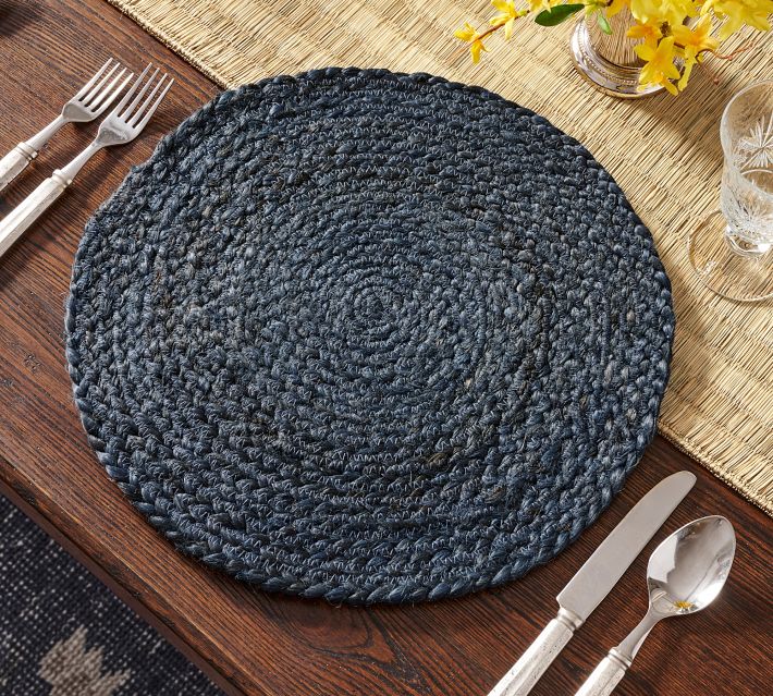 Casoro 4er Platzset aus waschbarem Filz, runde Platzmatten je 35cm