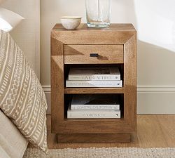 Oakleigh Mini Nightstand (18")