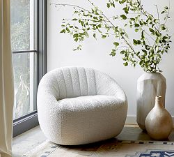 Calaveres Swivel Chair