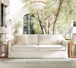 Charlotte Slipcovered Sofa (62"&ndash;86")