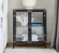 Flynn Metal Nightstand (24")
