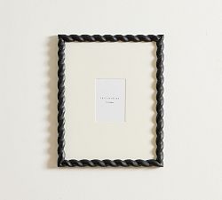 Open Box: Newport Gallery Frame (16" x 20") - Black