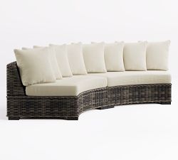 Huntington Wicker Rounded Outdoor Sectional (137")