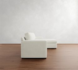 Shasta Square Arm Chaise Sleeper Sectional (117")