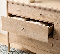 Winslet 7-Drawer Wide Dresser (61.5")