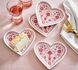 Rome Pottery Works ハートデザイン皿 4枚セット Heart Block Print Stoneware Appetizer Plates - Set of 4 | Pottery Barn