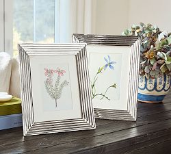 Hayes Frames