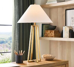 Emmett Metal Tripod Table Lamp (26")