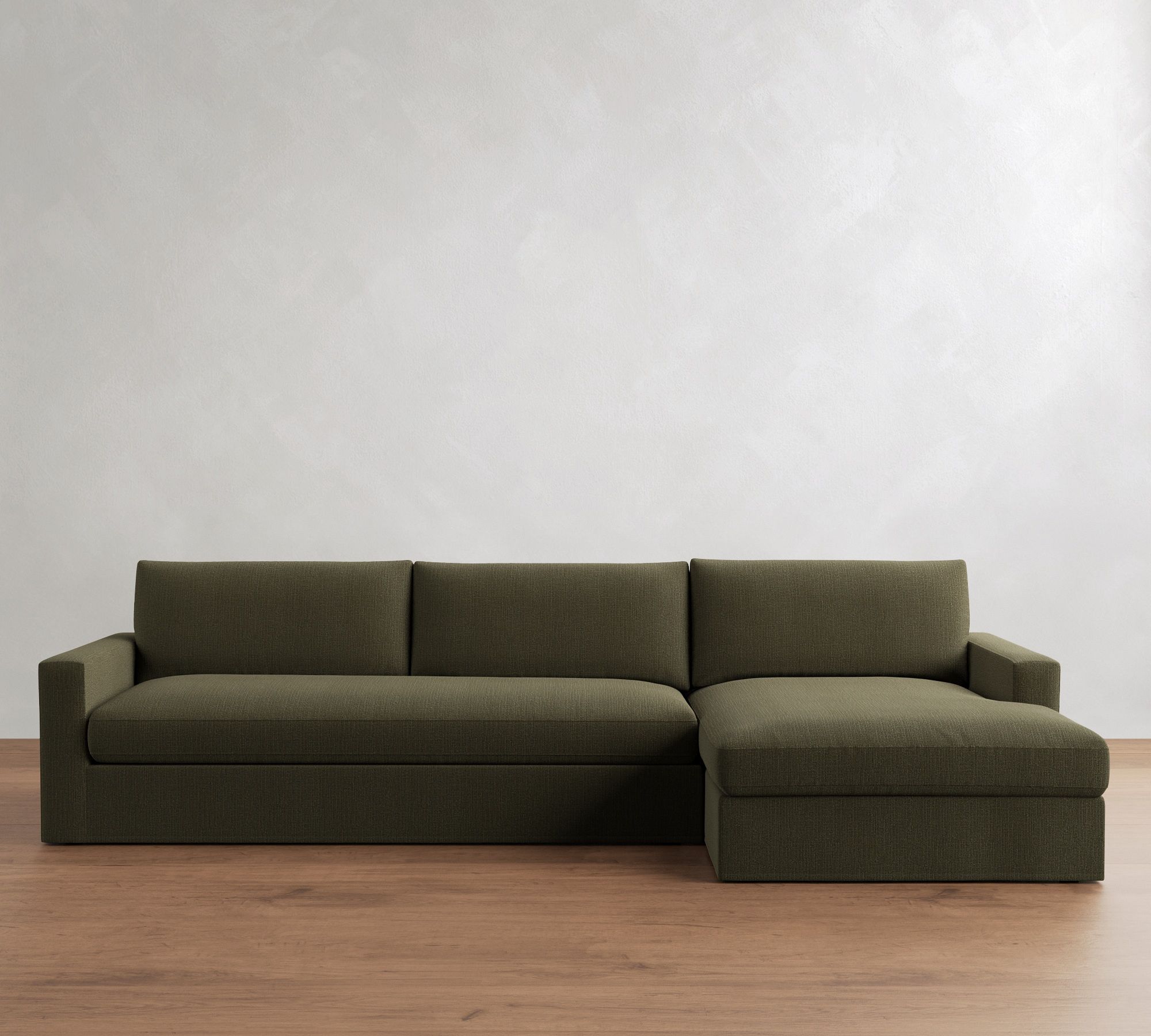 Westwood Square Arm Slipcovered Chaise Sectional (131"&ndash;149")