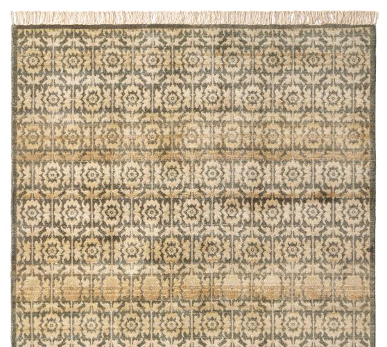 Flora Rug Swatch - Free Returns Within 30 Days