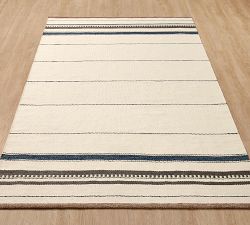 Cove Rug Swatch - Free Returns Within 30 Days