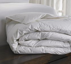 Open Box: Westin Down Blanket, Queen