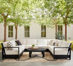 Malibu Metal Round Outdoor Grand Coffee Table (43")