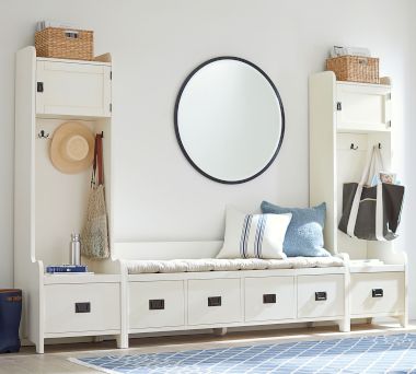 Wade Entryway