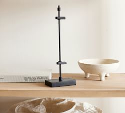 Theo Easel Frame