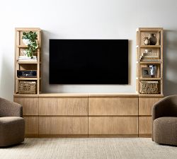 Pacific Entertainment Center (102")