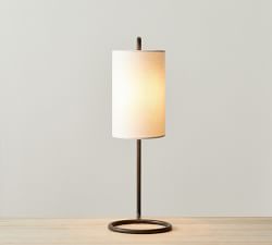 Erin Metal Table Lamp (22")