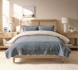 Velvet Scalloped Edge Reversible Quilt