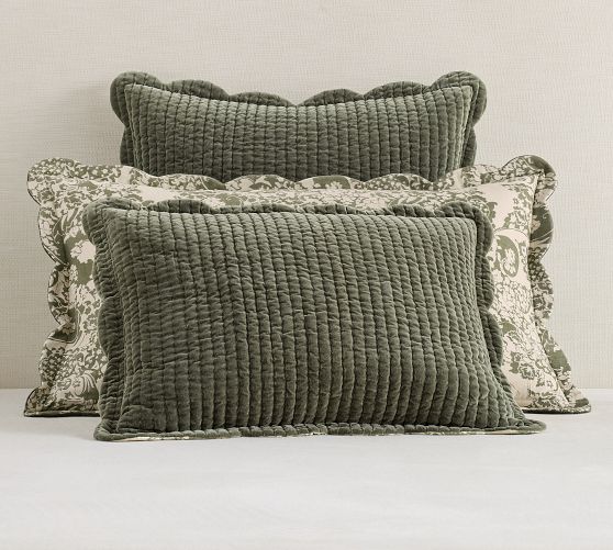 Velvet Scalloped Edge Reversible Quilted Sham