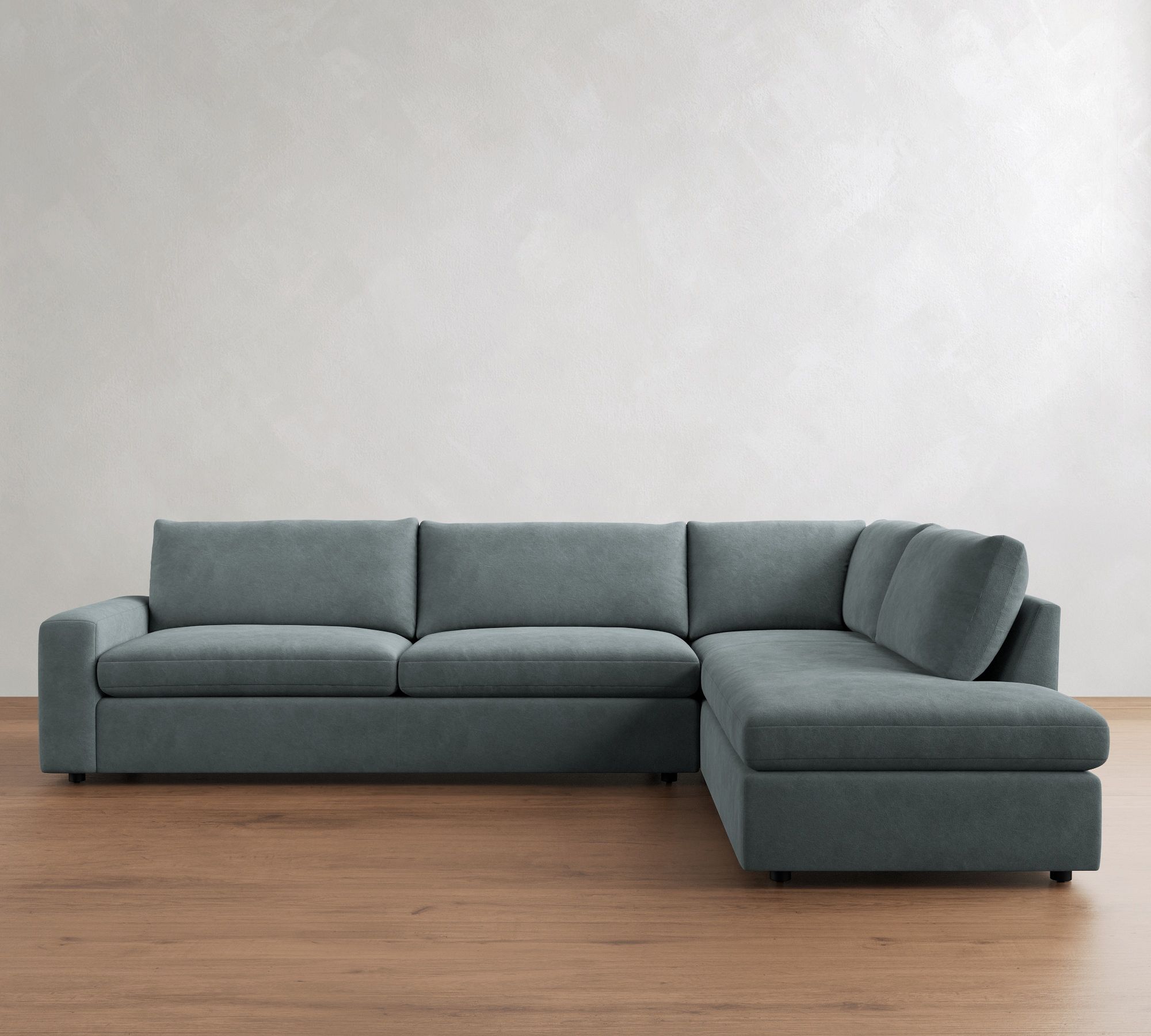 Sierra Leather Return Bumper Sectional (128"&ndash;138")