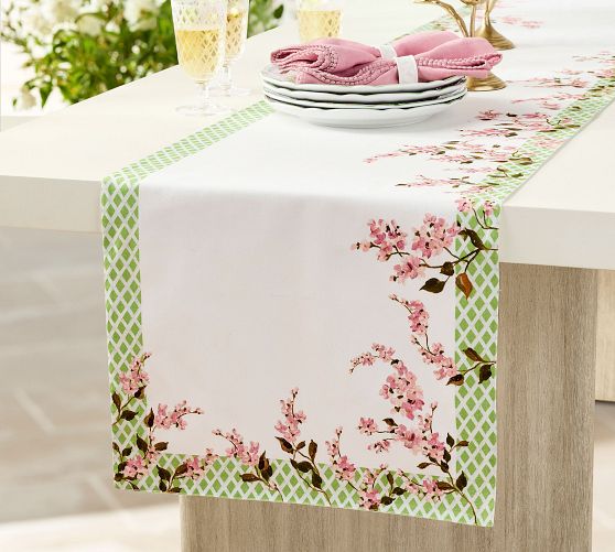 Monique Lhuillier Garden Trellis Table Runner