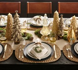 Rustic Wreath Embroidered Cotton/Linen Napkins - Set of 4