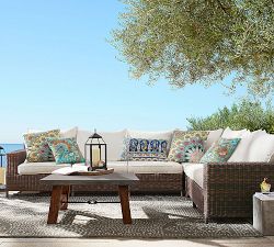 Torrey Wicker 6-Piece Square Arm Outdoor Sectional (130")