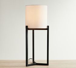 Ian Metal Table Lamp (15")