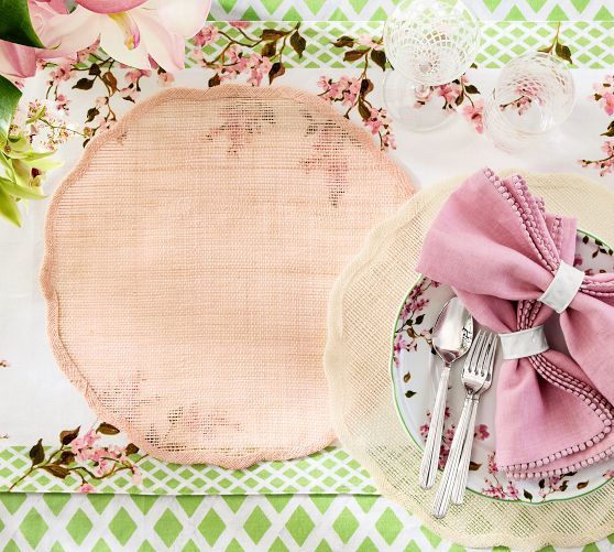 Monique Lhuillier Jules Scalloped Placemats - Set of 4