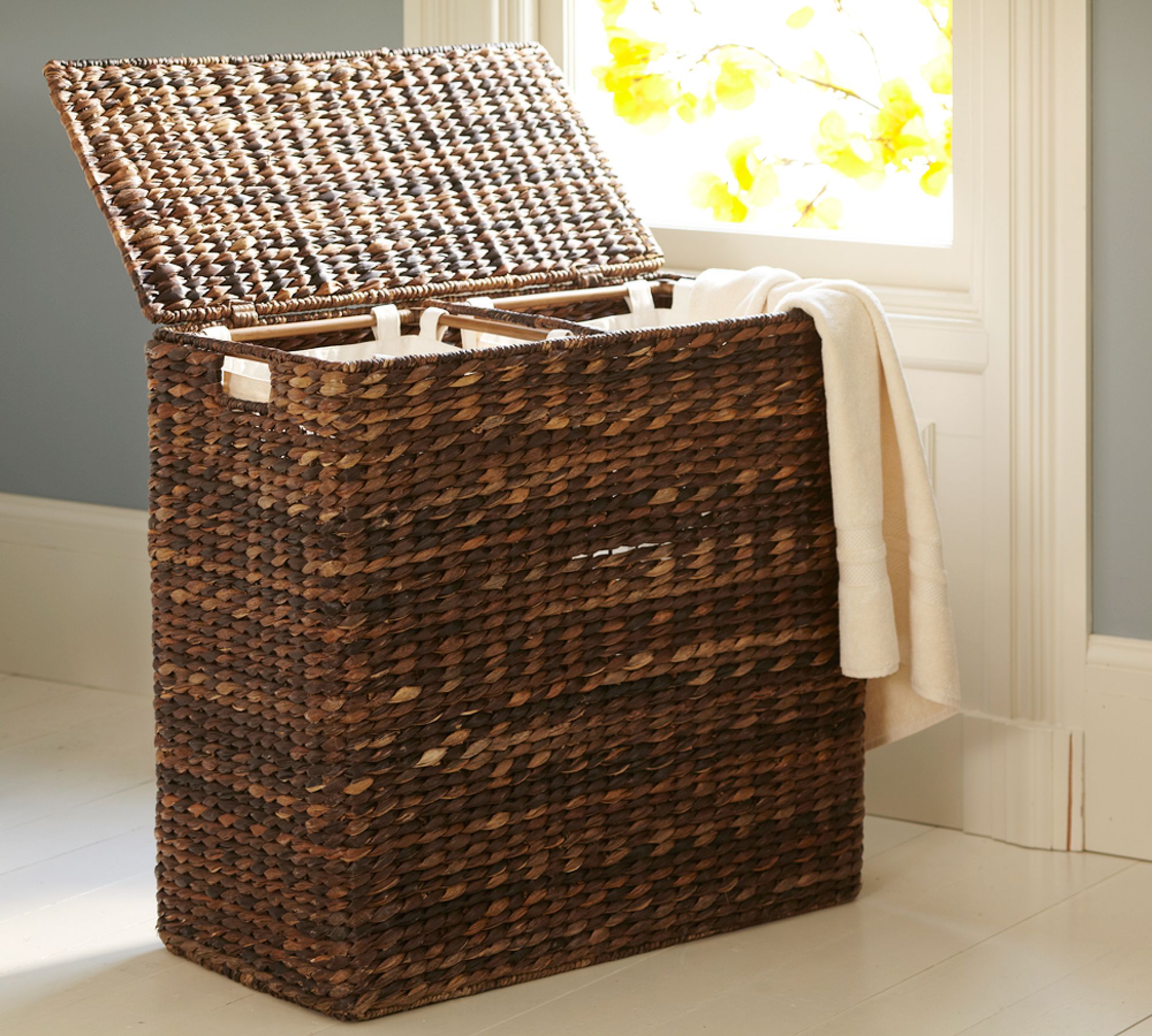Seagrass Handcrafted Divided Hamper - thumbnail 2