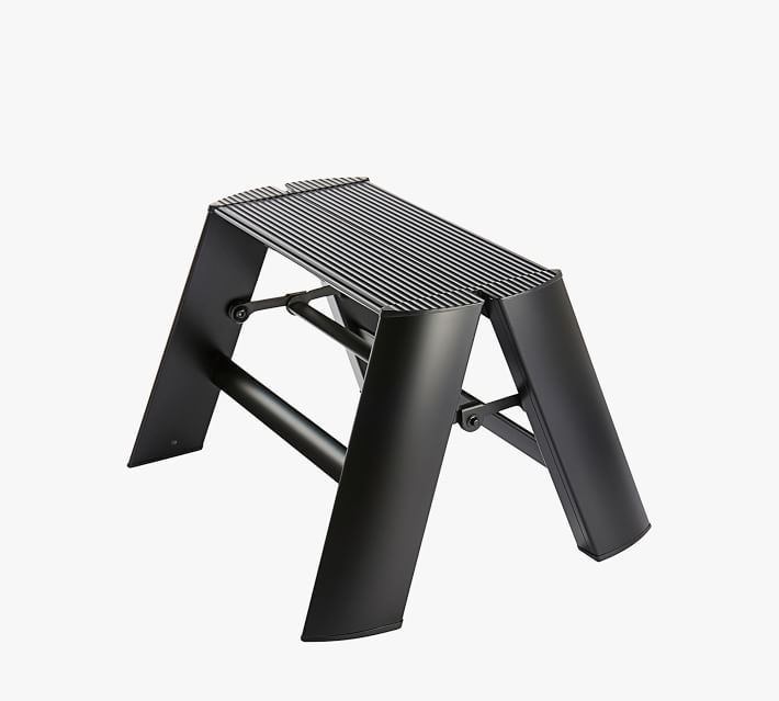 lucano-step-stool-1-o.jpg