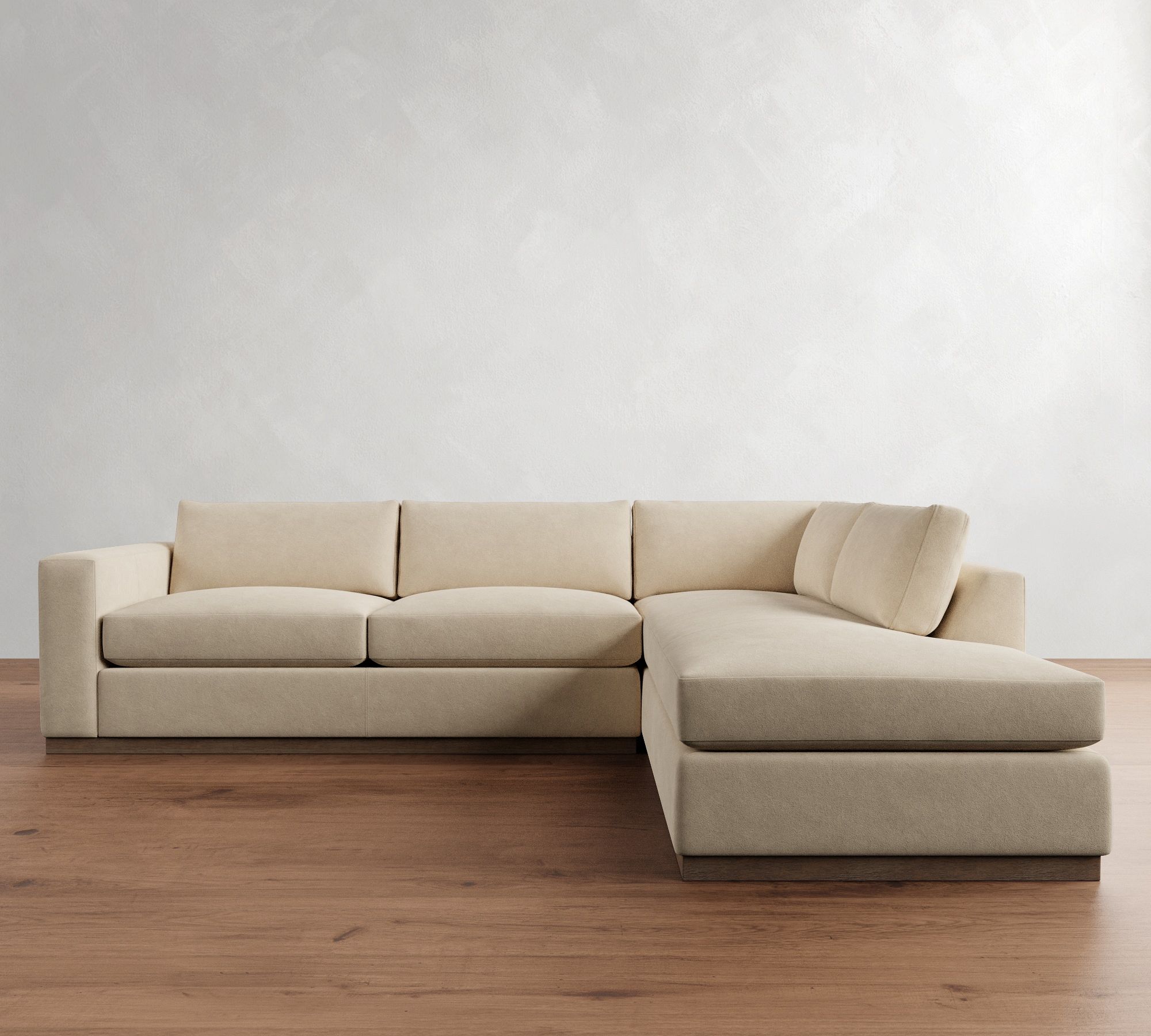 Carmel Wide Arm Leather Wood Base Return Bumper Sectional (113"&ndash;125") - thumbnail 8