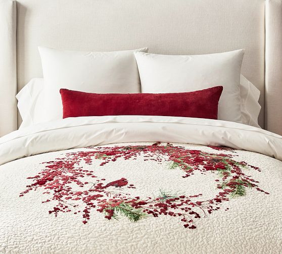 Red Berry Wreath Quilt