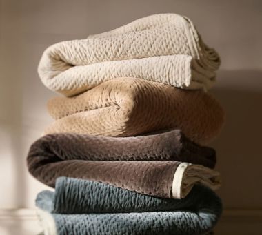 Quilts &amp; Coverlets