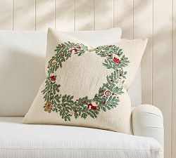 Nostalgic Wreath Pillow Cover
