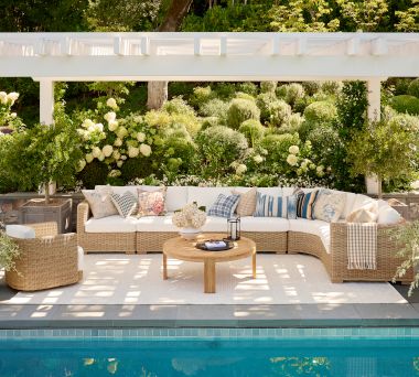Huntington Malibu Outdoor Lounge