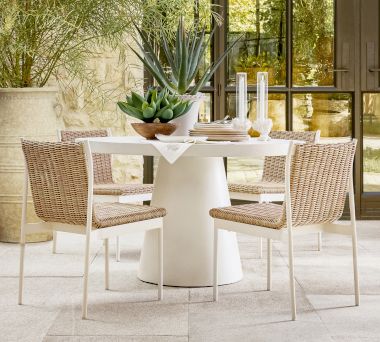 Pomona Huntington Metal Outdoor Dining