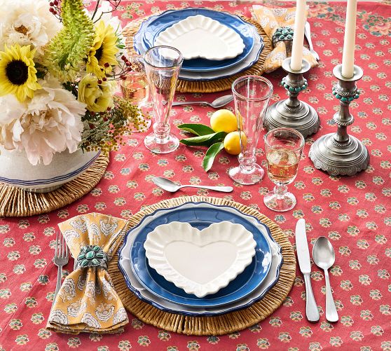 Heirloom Scalloped Heart Stoneware Appetizer Plates - Set of 4