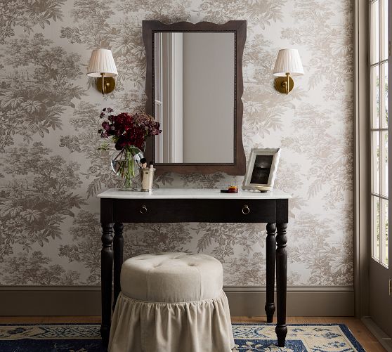 Jadie Mirror