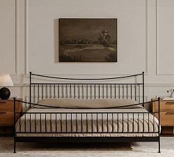 Quimbly Metal Platform Bed