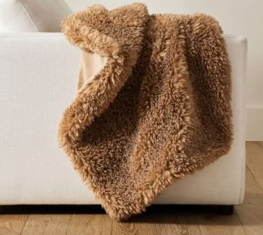 Pillows &amp; Decor Outlet Deals
