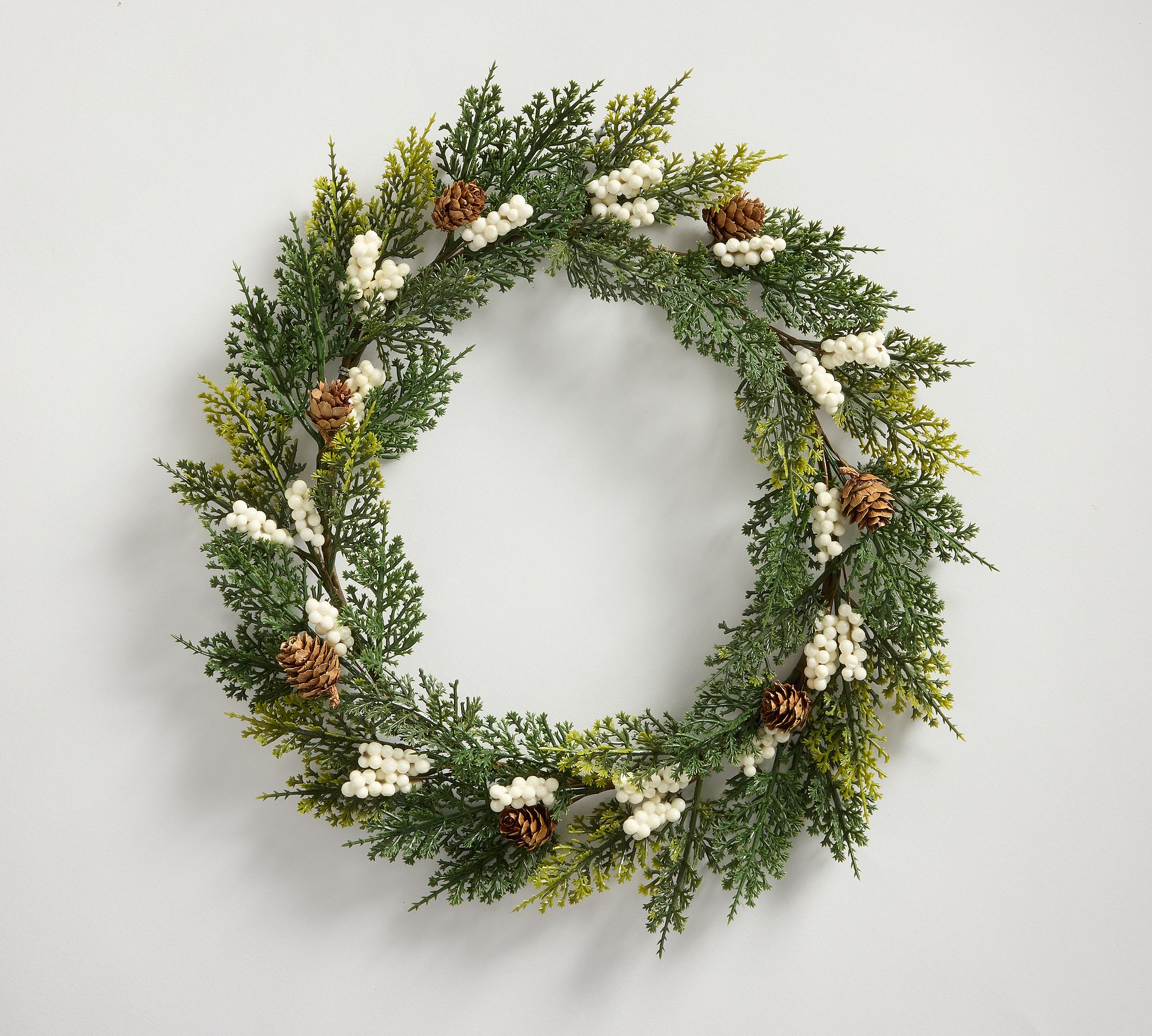 White Berry Pinecone Charger - Set of 4