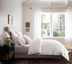 Strathmore Upholstered Bed