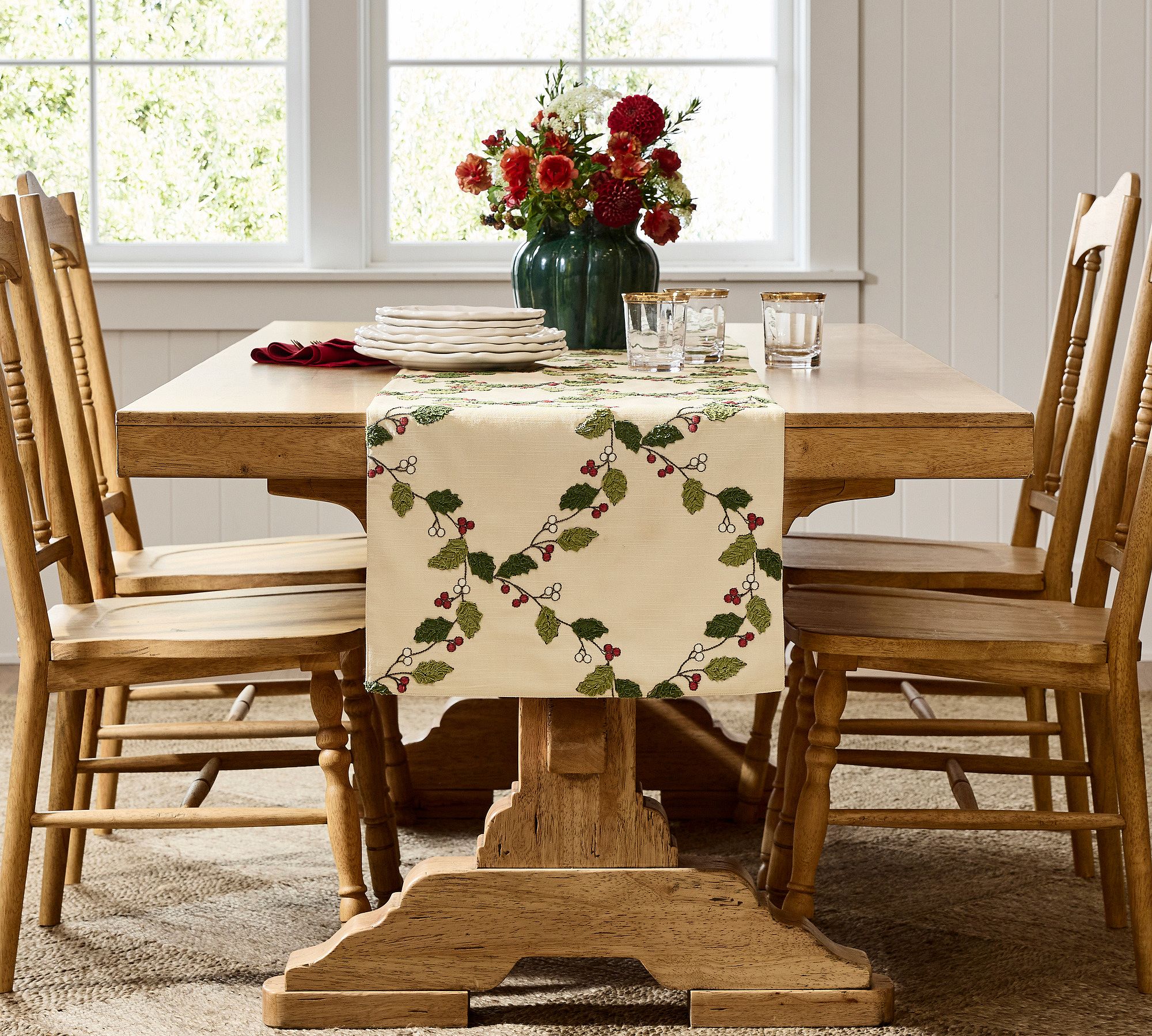 Crossing Holly Embroidered Cotton Table Runner
