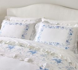Raleigh Curved Upholstered Bed