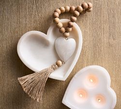 Alabaster Heart Scented Candle - Vanilla &amp; Tobacco