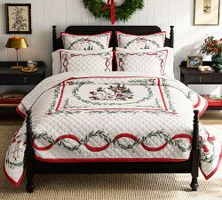 The Grinch™ Wreaths Heritage Quilted Sham