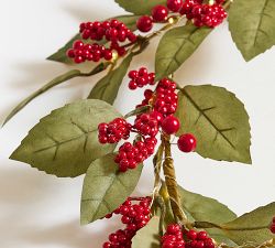 Faux Lit Red Berry &amp; Leaves Garland
