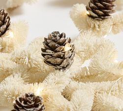 Lit Snowflake Garland