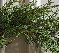 Faux Juniper Berry Mini Wreath